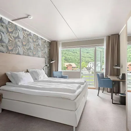 Fjordhotel, Bw Signature Collection 3* キンサルビク